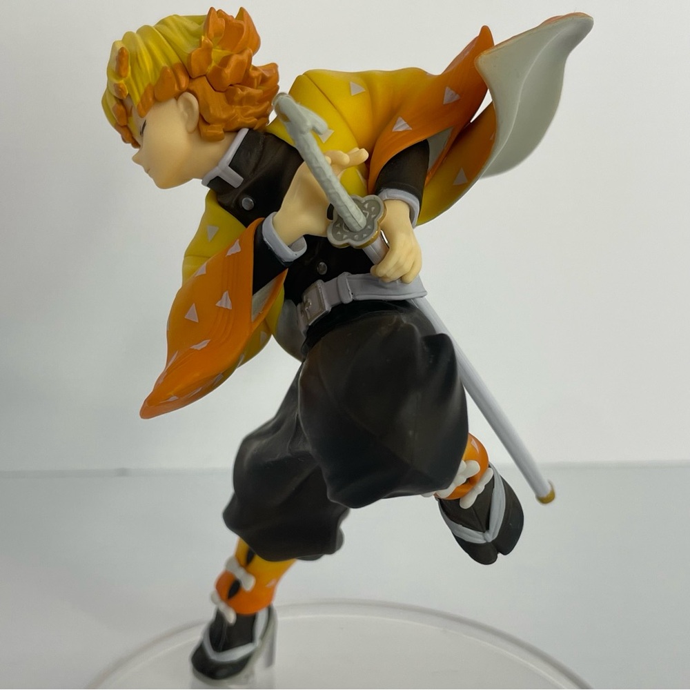 Demon Slayer Kimetsu no Yaiba: Zenitsu Agatsuma ConoFig Figure - Picture 5 of 16